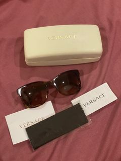 (Category: ) located in . Submitted by petitekylie (Listing ID 1055844754, Image 1). Description: .