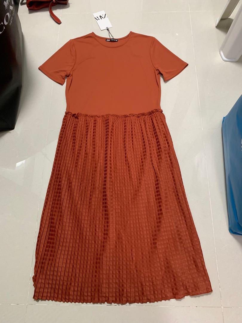 Zara orange deals pleated dress