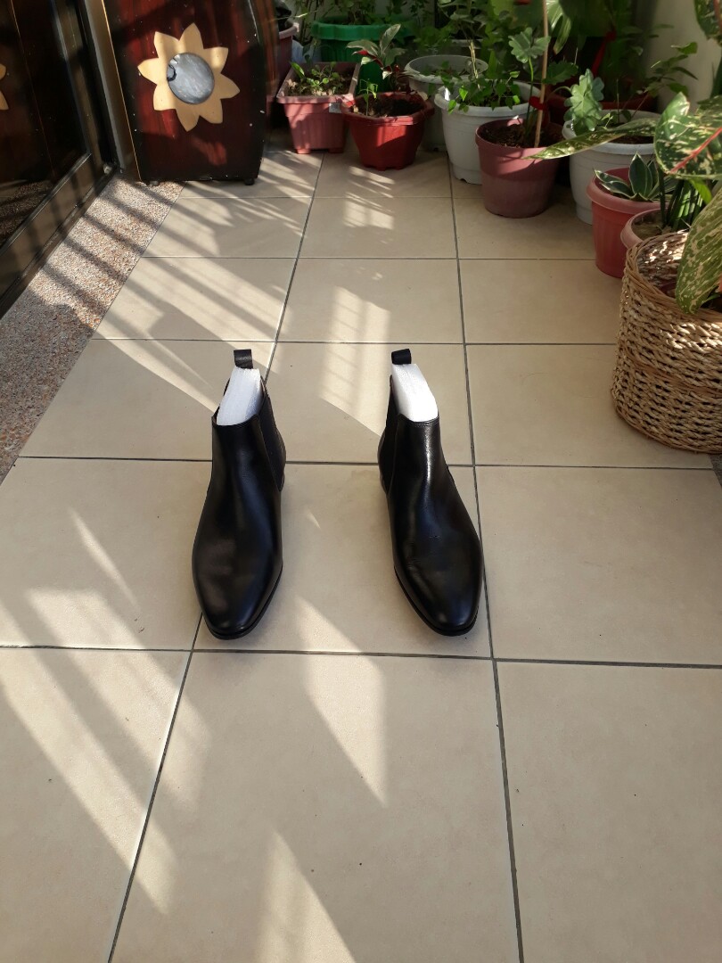 chelsea boots size 10