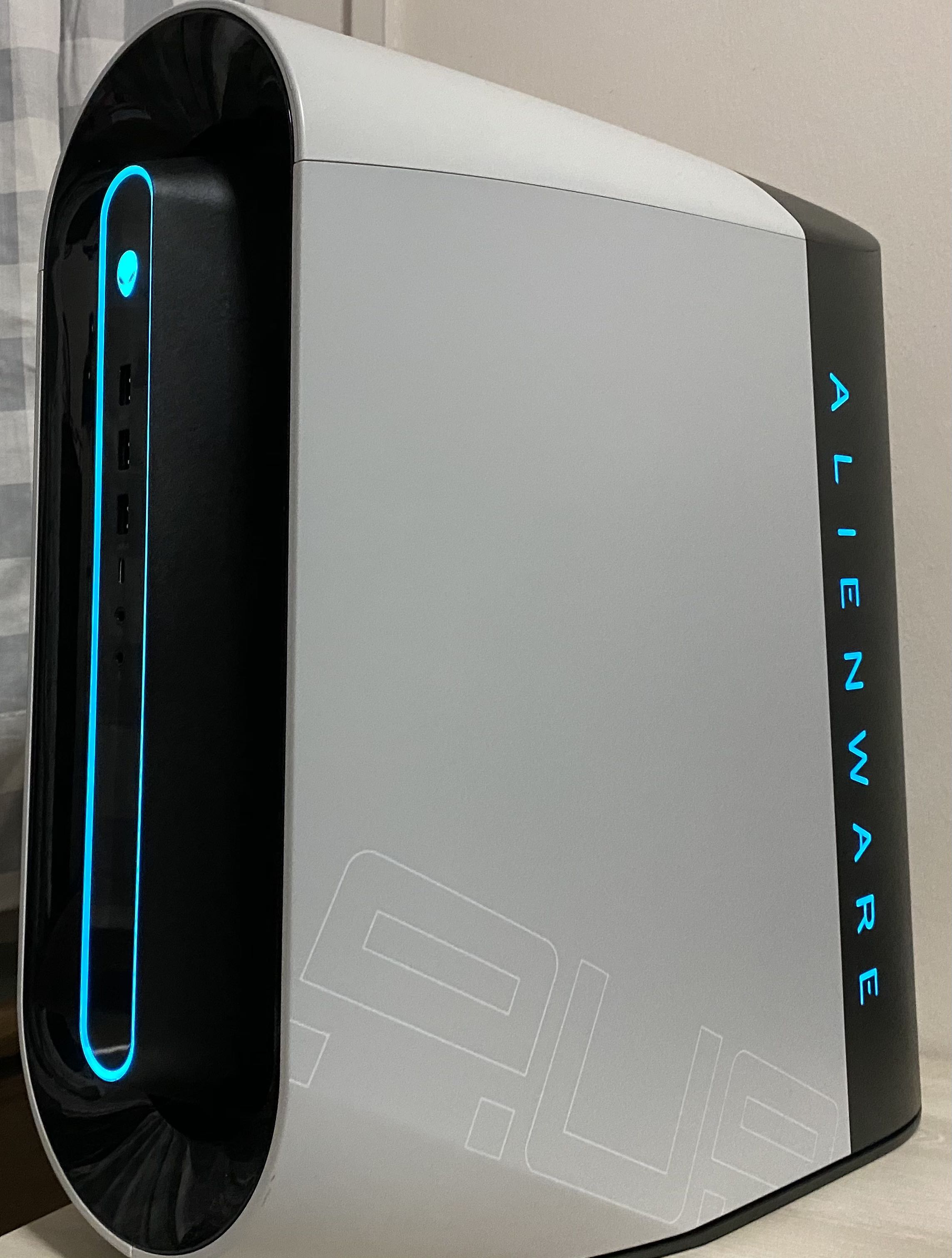 Aurora R9 / i9 / 1080Ti/ 32GB / Win11Pro