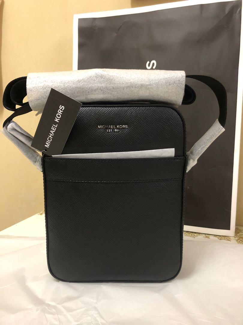 Authentic michael kors harrison flight bag leather Men s Fashion