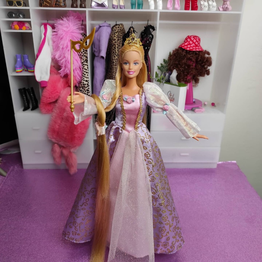 Barbie Rapunzel, Toys & Collectibles, Mainan Di Carousell