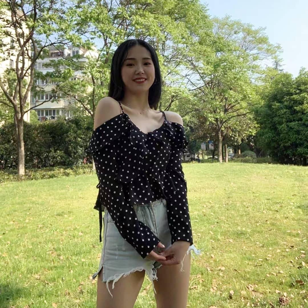 Lisa off shoulder new arrivals