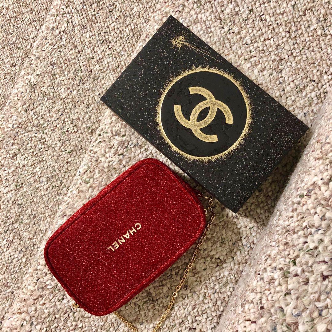 BN CHANEL 2020 Holiday Good to Glow Gift Set with Red Makeup Pouch