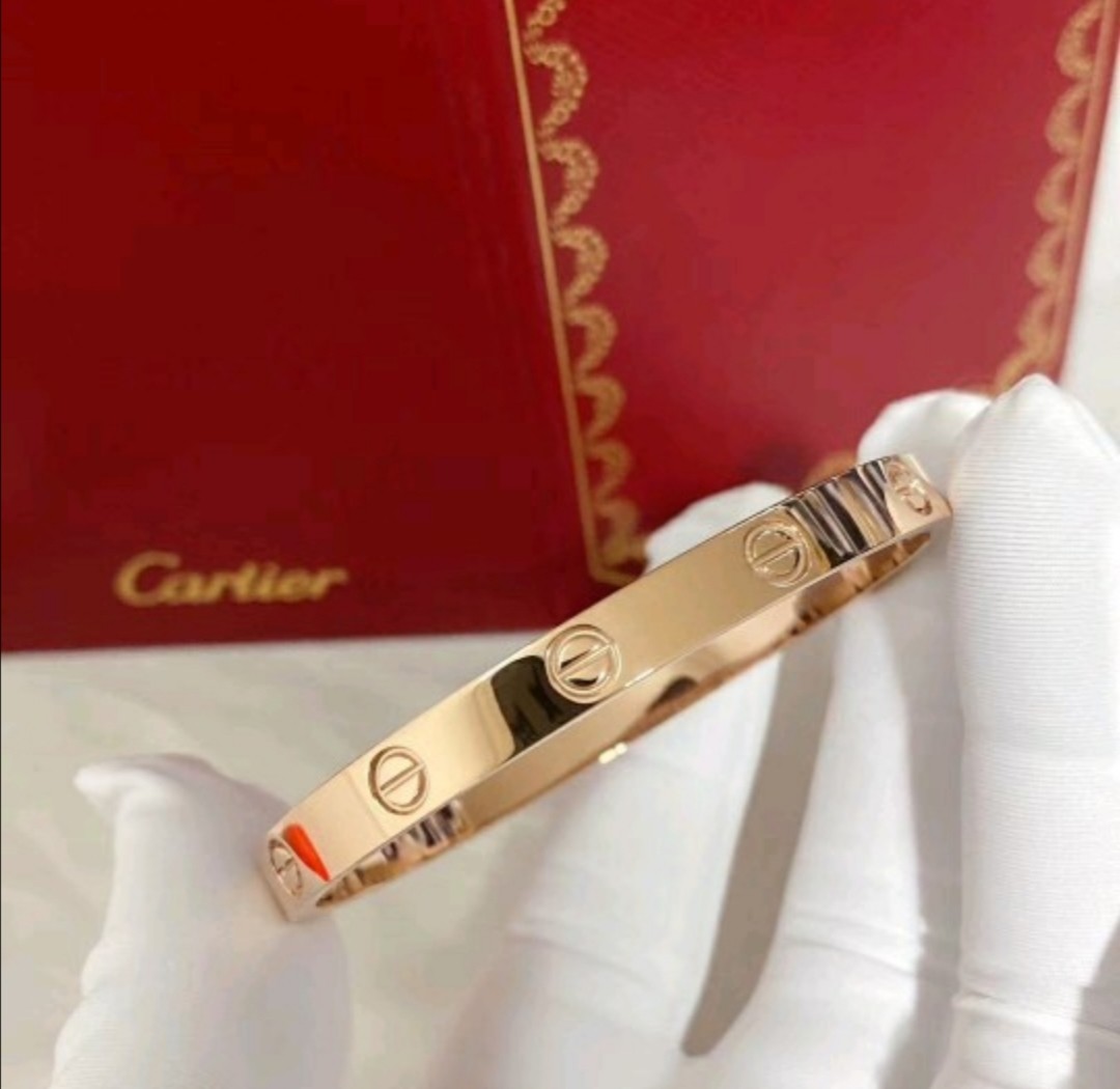 Refurbished cartier discount love bracelet