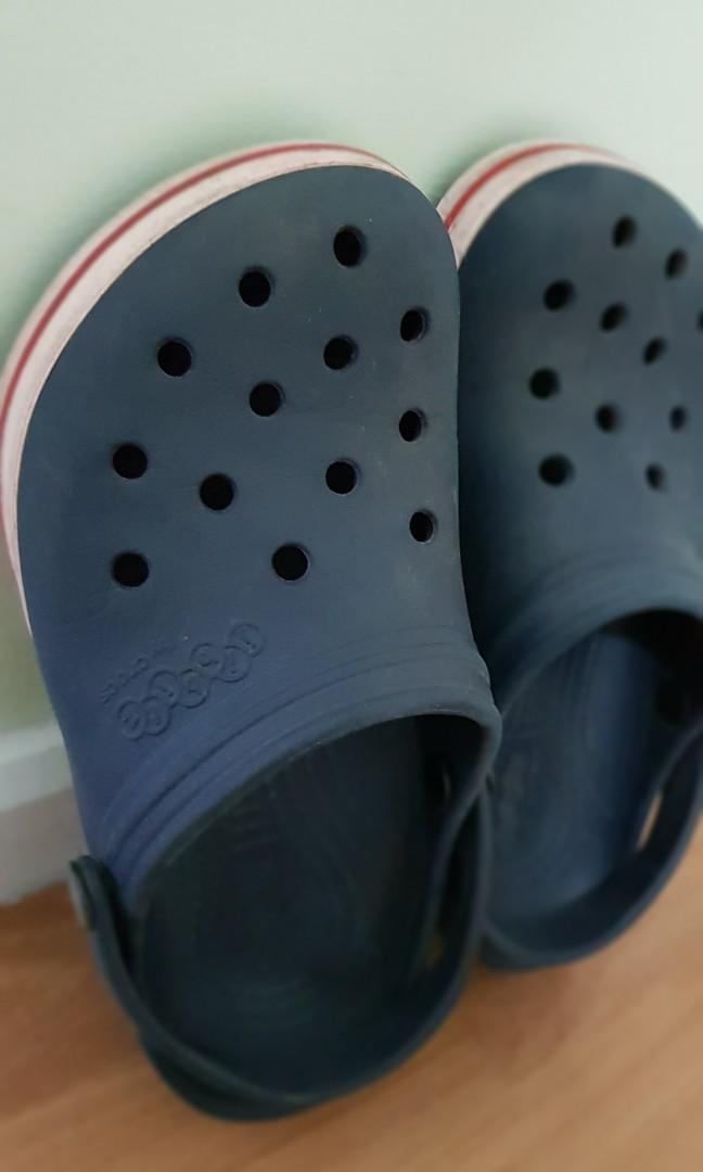 blue crocs boys