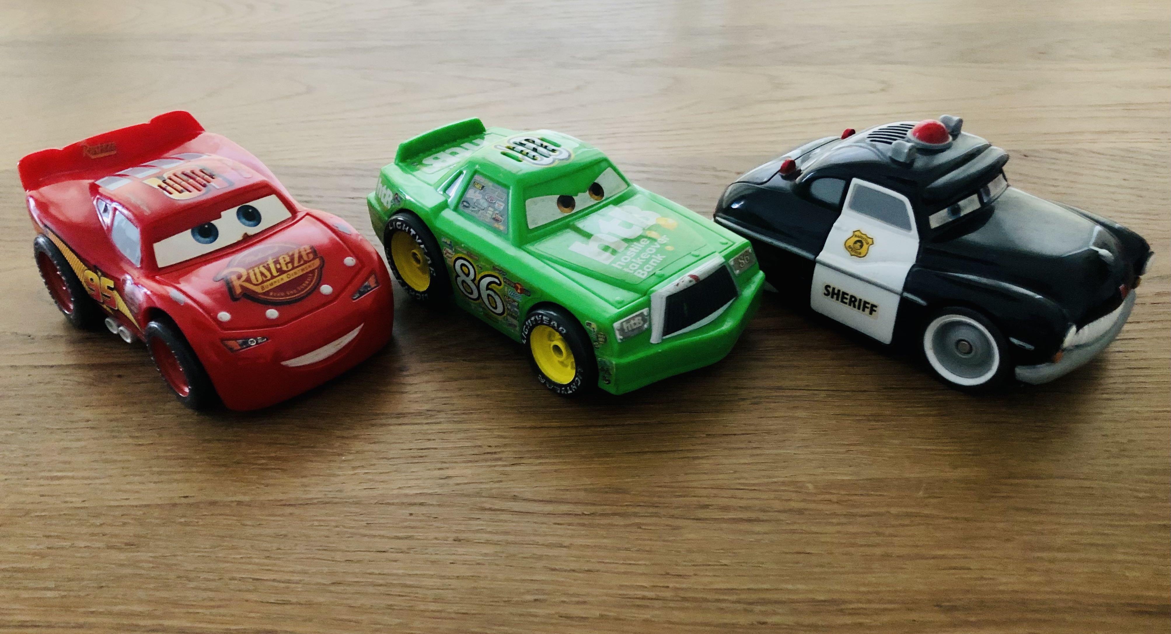 Disney Pixar Cars Shake N Go Racing Lightning McQueen/Chick Hicks