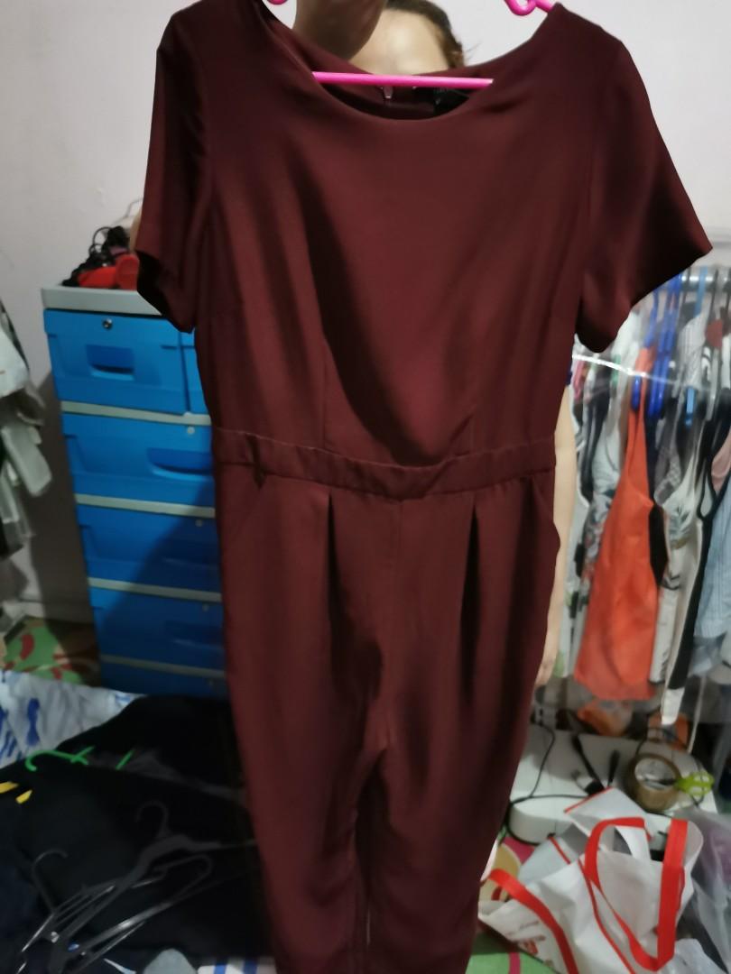 Forever 21 Jumpsuit (Category: Jumpsuits) located in Quezon City. Submitted by professional.declutterer (Listing ID 1055926941, Image 2). Description: Forever 21 Burgundy Jumpsuit - Only used once - resized to fit small Sf c/o buyer Location: Roosevelt QC MOP: BDO/BPI/Gcash/Paymaya RFS: decluterring and for baby's vaccines.