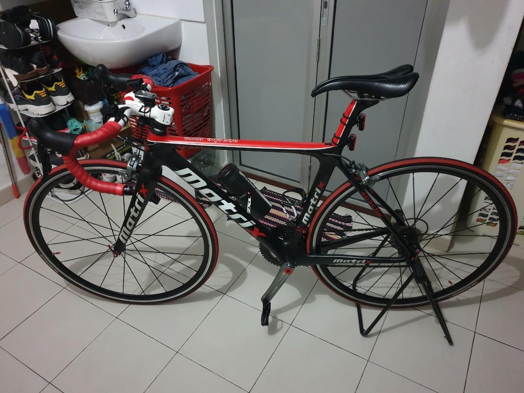 Full carbon road bike, Sports Equipment 