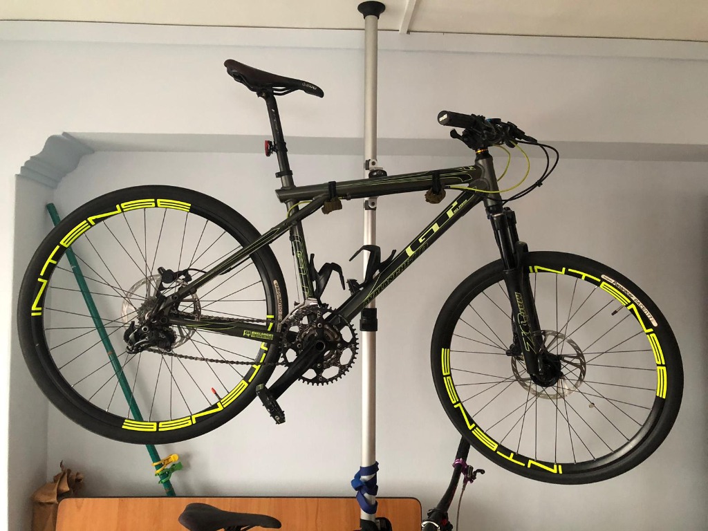 GT AVALANCHE 1.0 ALL TERRA Used size S Sports Equipment