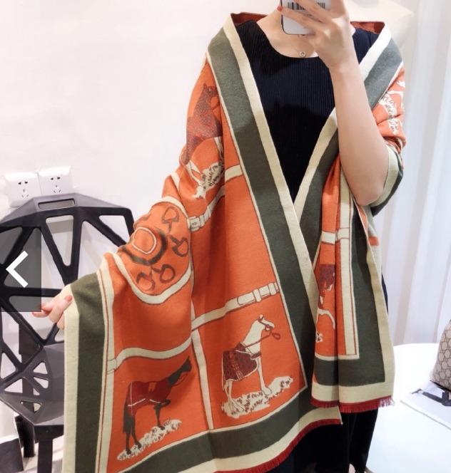 Hermes scarf with on sale horses
