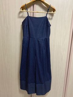 (Category: ) located in . Submitted by comeraidmycloset (Listing ID 1056132213, Image 1). Description: .