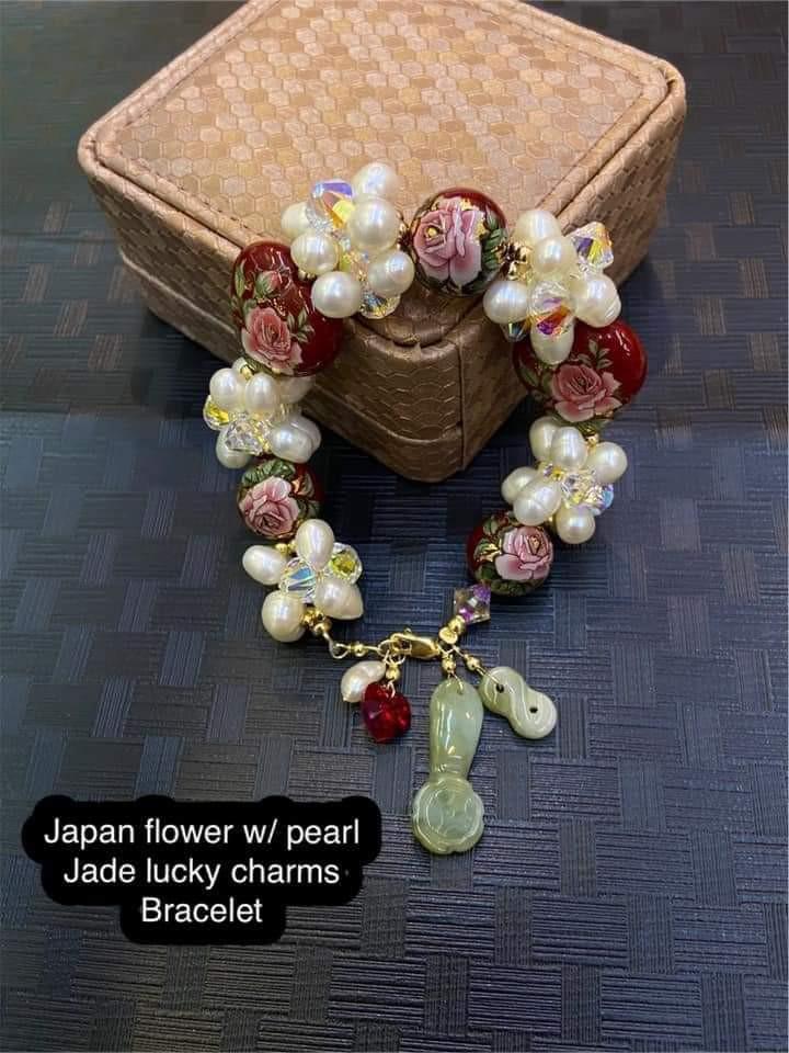 Coloured Glaze Women's White Rabbit Bunny Agate Hand Chain Bracelet Lucky Japan 