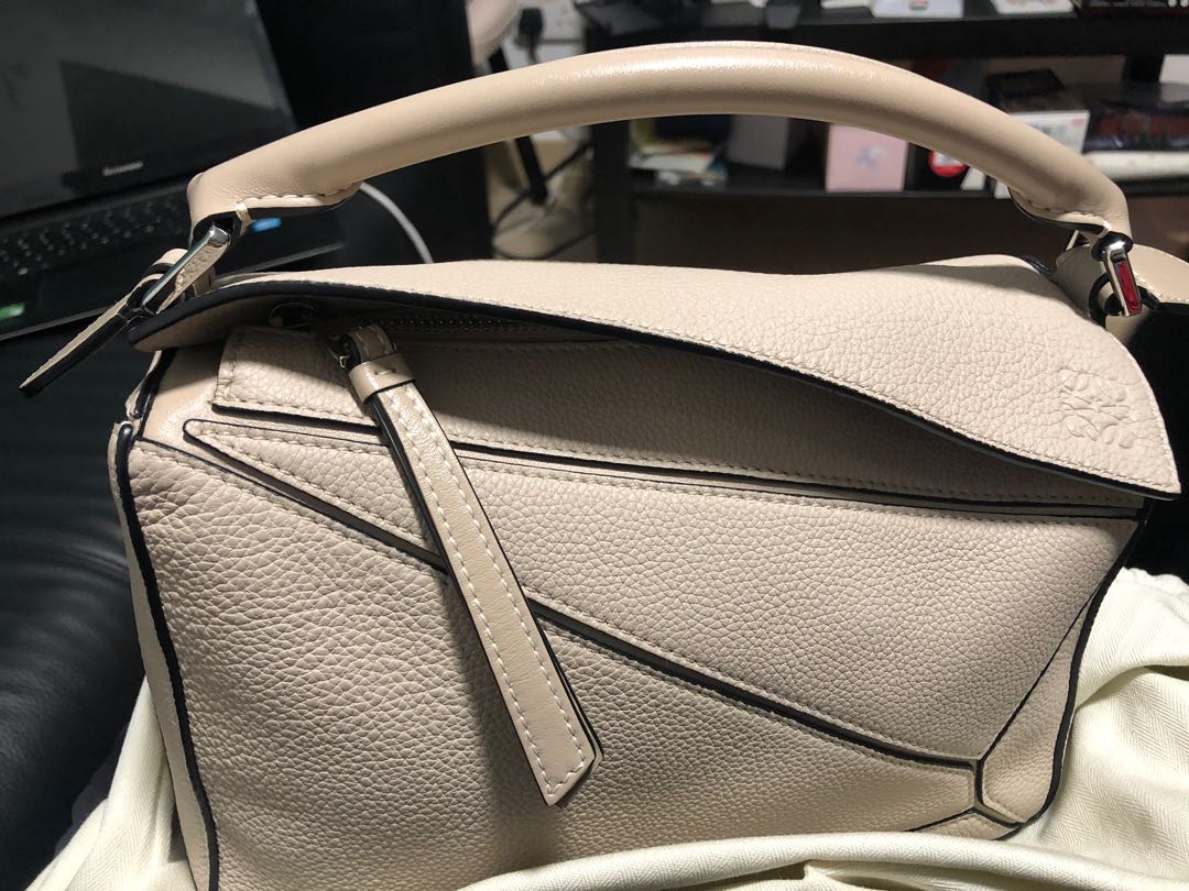 Loewe puzzle light oat best sale