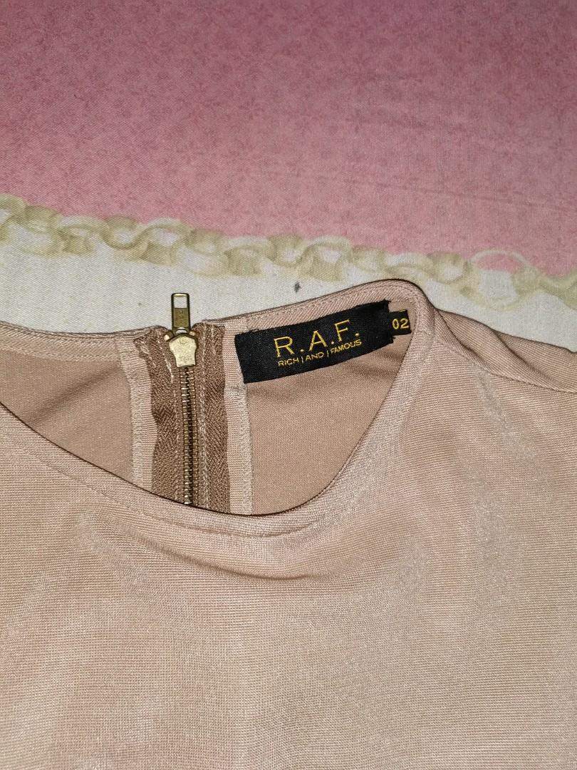 RAF Beige Sleeveless Top (Category: Sleeveless) located in Quezon City. Submitted by professional.declutterer (Listing ID 1056128085, Image 3). Description: RAF Beige Sleeveless Top - Used less than 5 times - small to medium frames MOP: BDO/BPI/Gcash/Paymaya Location: Roosevelt QC RFS: decluterring and for baby's vaccines.