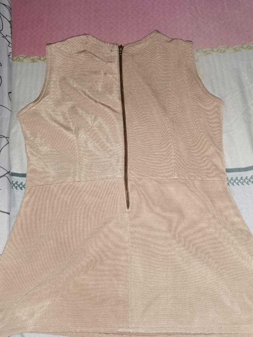 RAF Beige Sleeveless Top (Category: Sleeveless) located in Quezon City. Submitted by professional.declutterer (Listing ID 1056128085, Image 2). Description: RAF Beige Sleeveless Top - Used less than 5 times - small to medium frames MOP: BDO/BPI/Gcash/Paymaya Location: Roosevelt QC RFS: decluterring and for baby's vaccines.