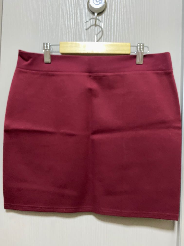 Red tight skirt clearance
