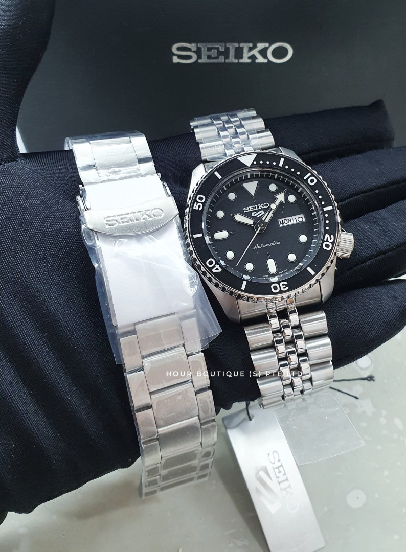 Seiko 5 Black Dial Automatic Men's Casual Watch on Jubilee Bracelet SRPD55  SRPD55K1, Men's Fashion, Watches & Accessories, Watches on Carousell