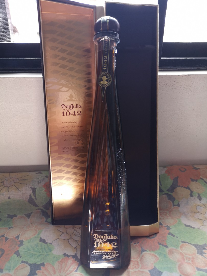Selling my Don Julio 1942 Tequila empty bottle with box, Food ...