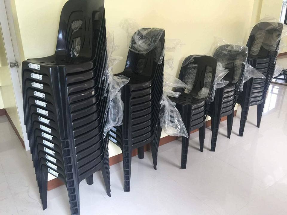 Uratex Plastic Chair, Furniture & Home Living, Office Furniture