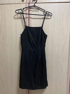 (Category: ) located in . Submitted by comeraidmycloset (Listing ID 1056131641, Image 1). Description: .