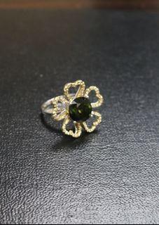 18k金，天然钻石戒指 (18k Gold, natural diamonds Ring)