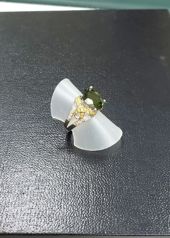 18k金，天然钻石戒指 (18k Gold, natural diamonds Ring)63438755742337111