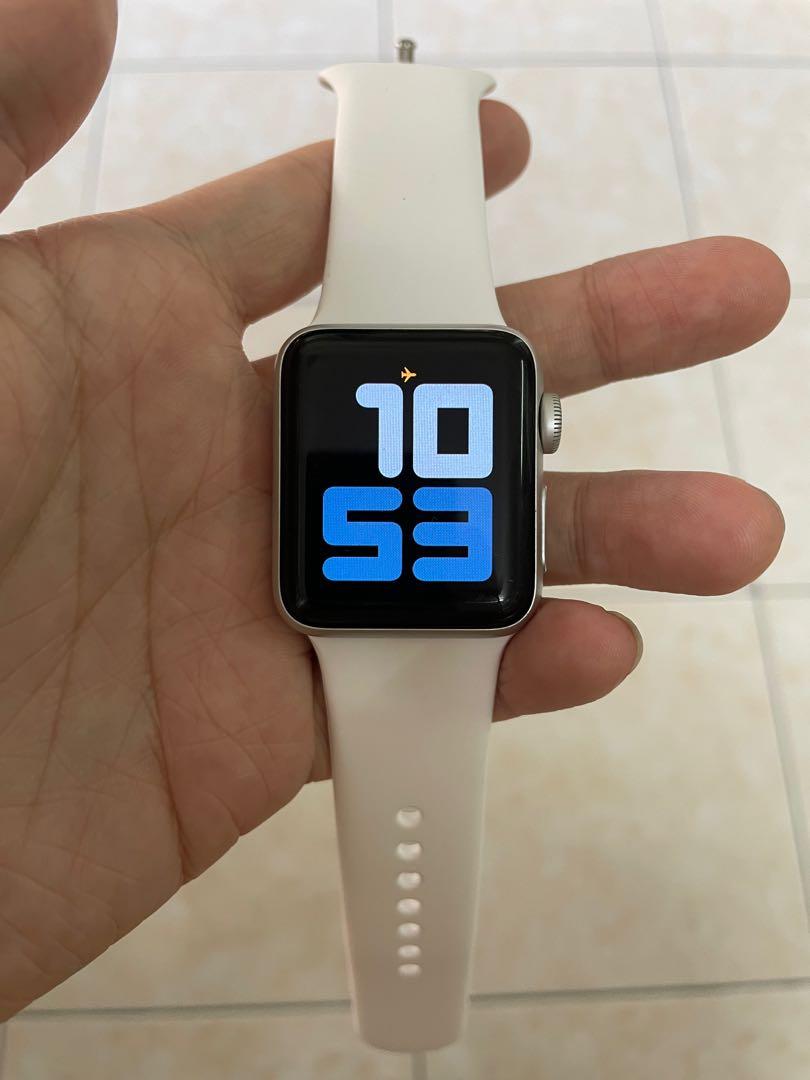 Apple watch series 3 silver shop aluminium case with white sport band