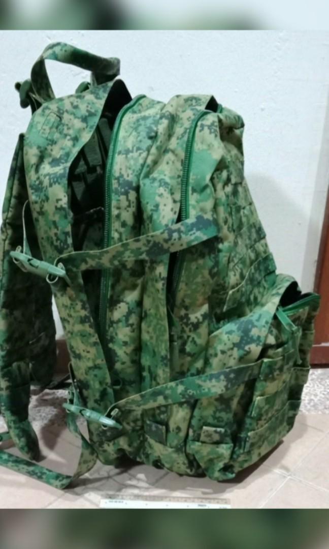 Army Backpack Saf Assault Green Pixalised Army Men S Fashion Bags Backpacks On Carousell