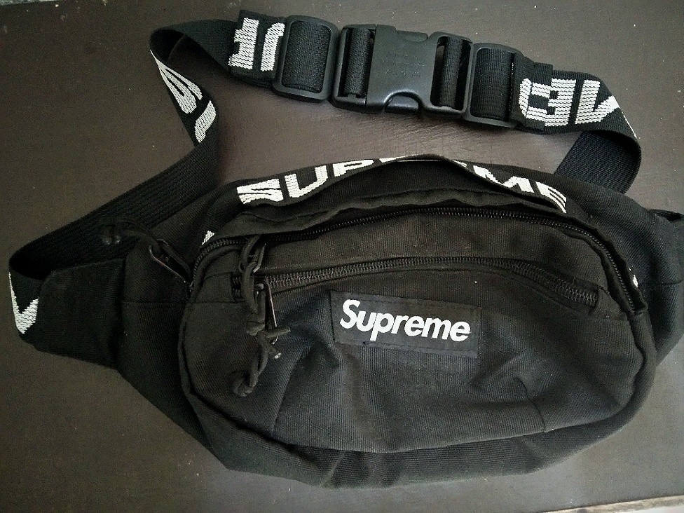 Authentic Supreme belt body bag Men s Fashion Bags Sling Bags on Carousell