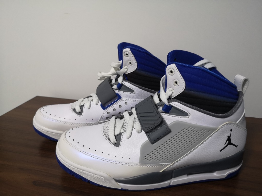 Jordan flight blue and white discount