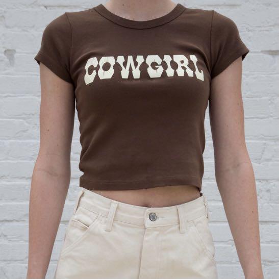 brown cropped tee graphic 