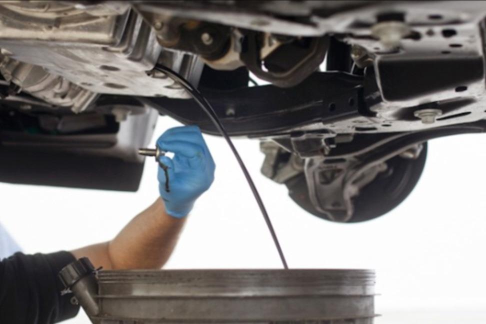 7300 Car Change Engine Oil  Best Free