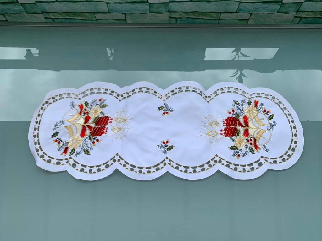 2 Types of White Christmas Centrepiece / Table Runner with Candles ...