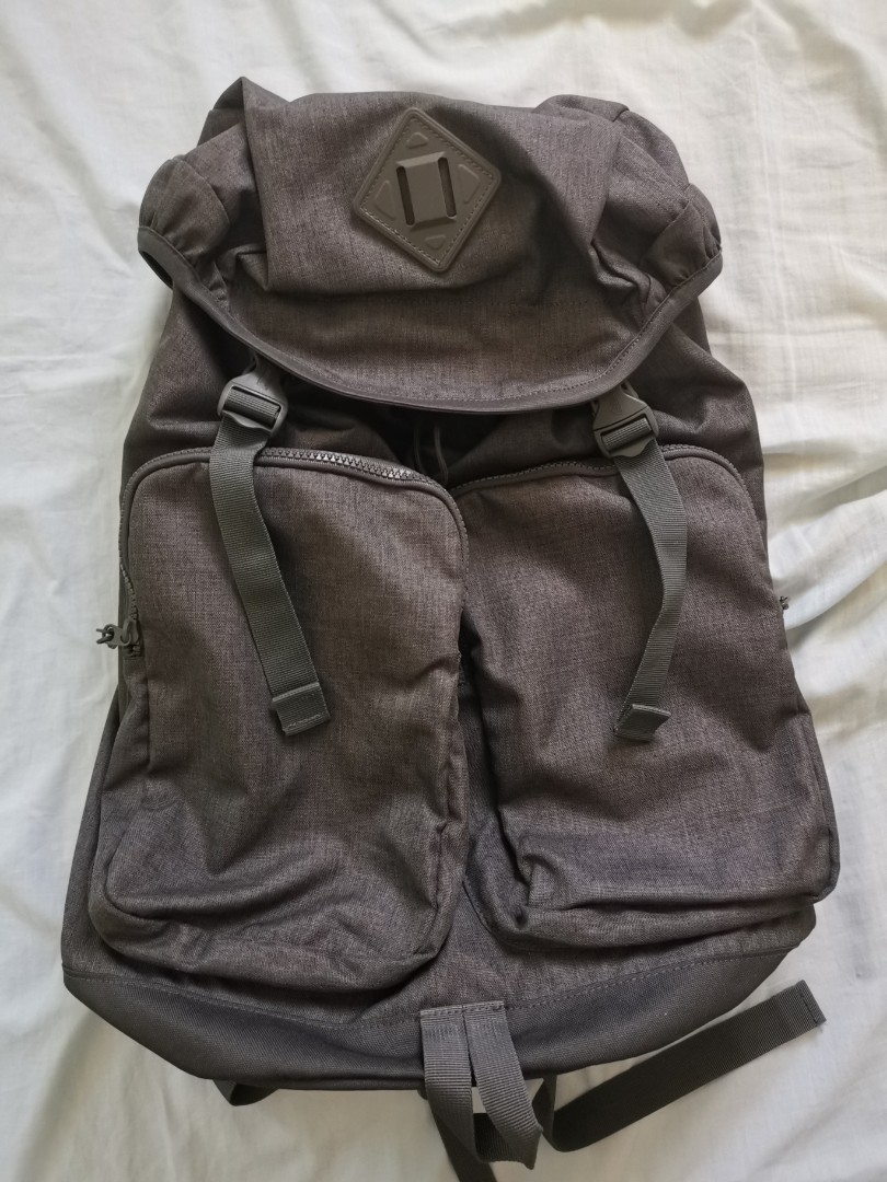 Coleman online atlas backpack