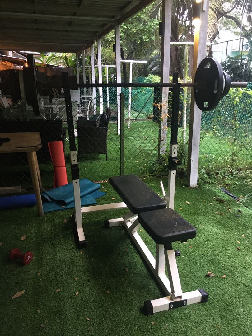 Complete set squat rack, bench, olympic bar, plates, Sports Equipment