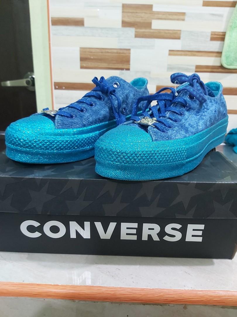 Converse miley cyrus blue sale