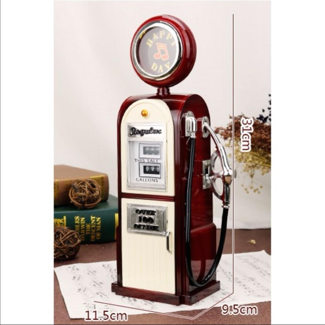 Creative Retro Gas Station Music Box Kotak Muzik, Furniture & Home