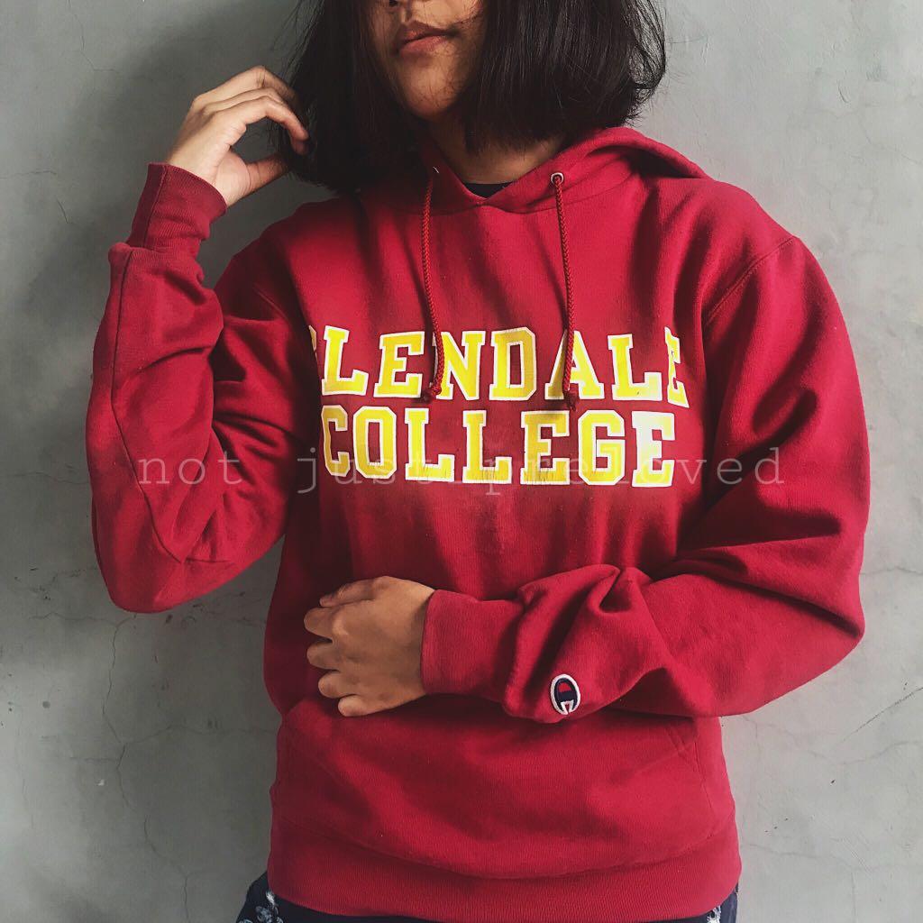 Glendale Collage Hoodie Champion Fesyen Wanita Pakaian Wanita Baju Luaran Di Carousell