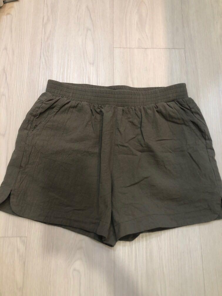 Khaki shorts with elastic waistband clearance
