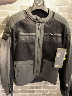 (Category: ) located in . Submitted by luccccccc (Listing ID 1056284030, Image 1). Description: .