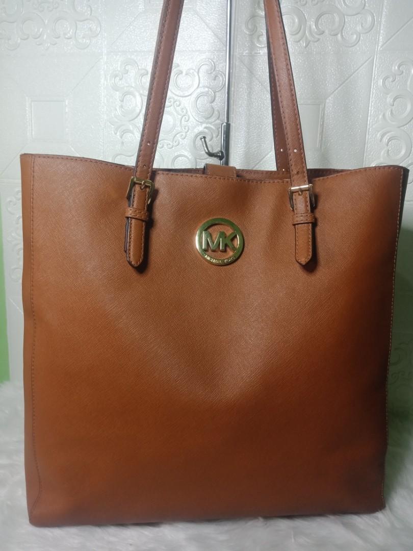 Tan handbag sale clearance