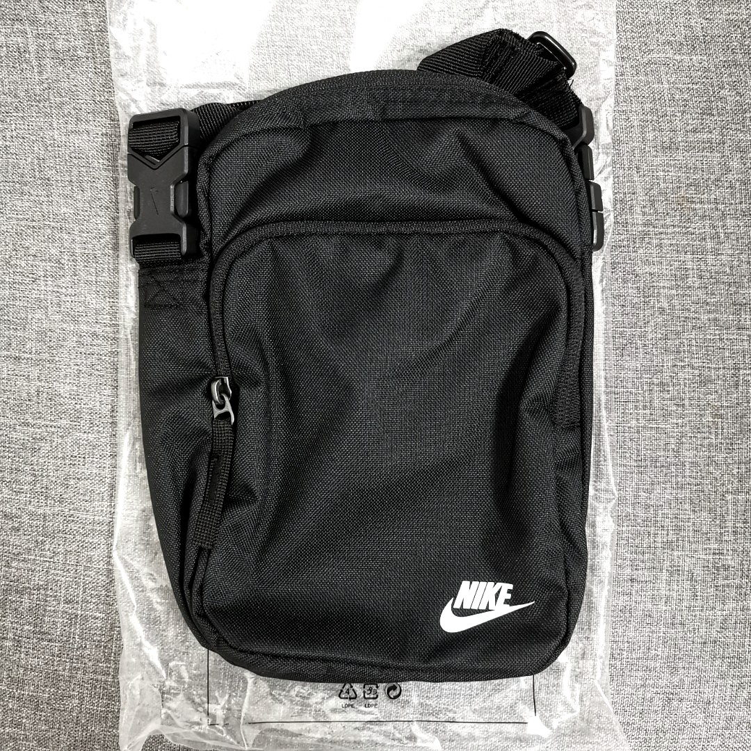 nike black side bag