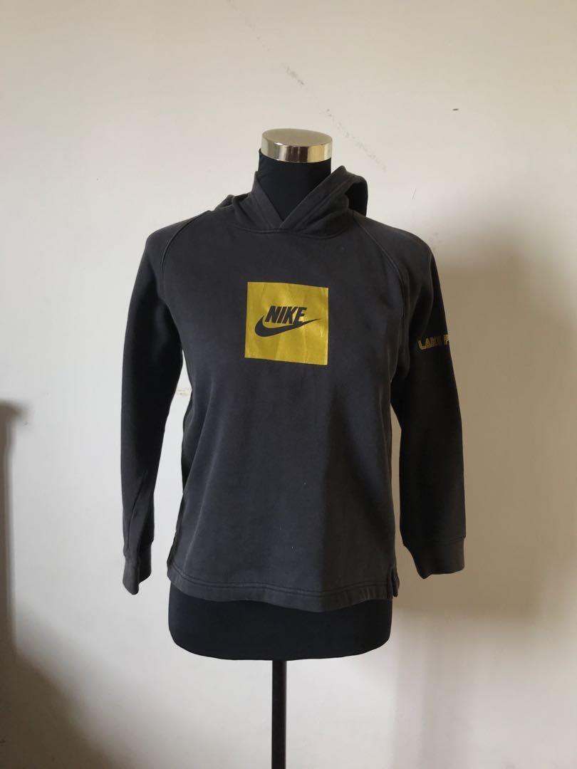 nike womans sweater