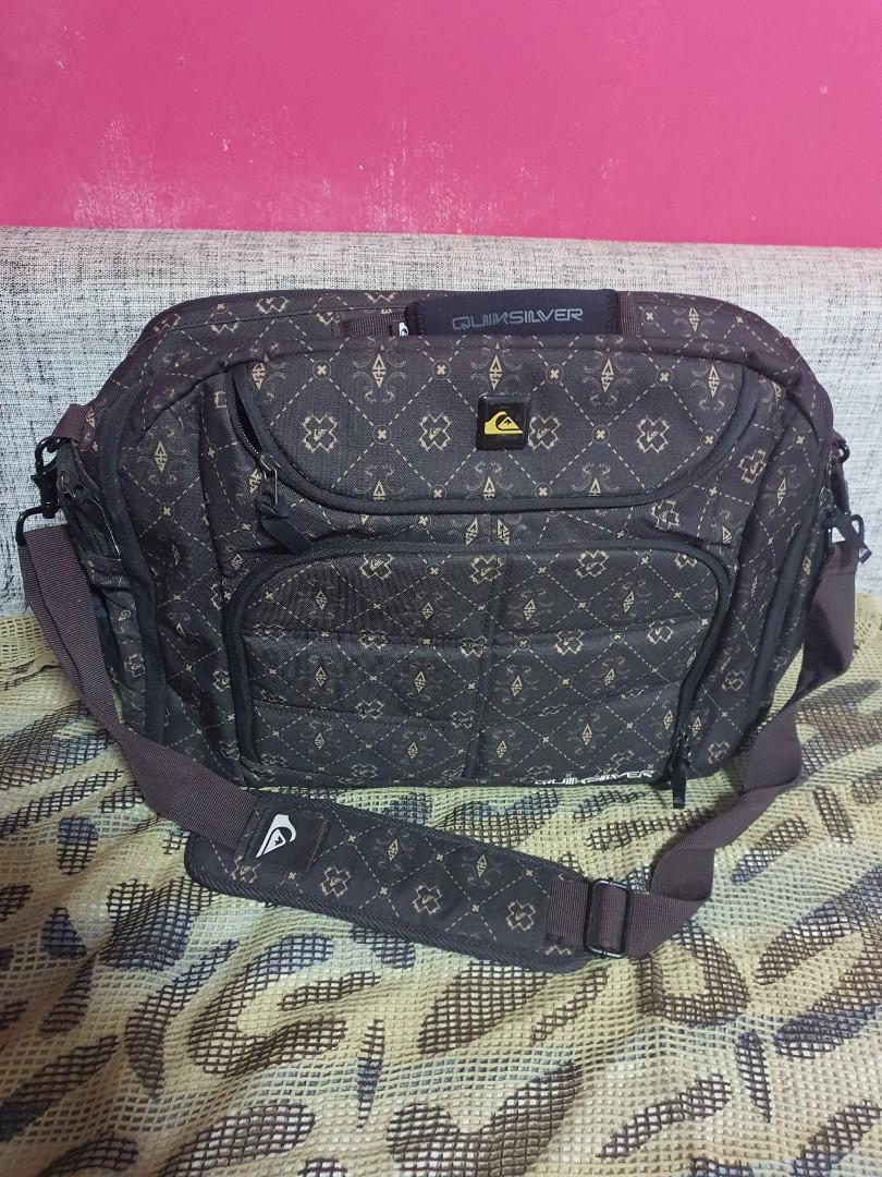 quiksilver messenger bag
