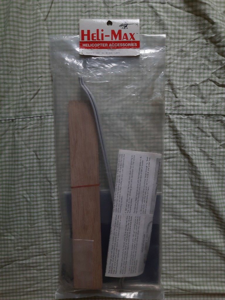 Remote Control (RC) Helicopter HeliMax .30.40 inflatable floats, Video Gaming, Video Game