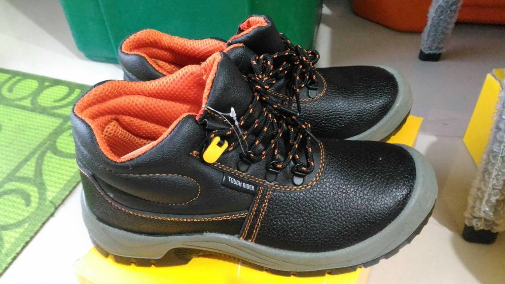 Tough rider safety shoes price hotsell