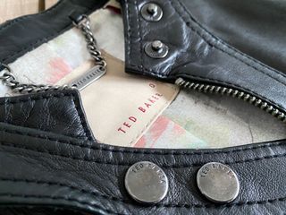 （分類：）位於 。 由 macchiato100 提交（商品編號 1056280430，圖片 1）。簡介： 。