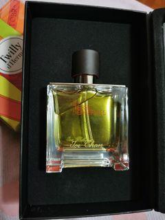 Hermes Perfume Pouch Perfumes Deodorants Carousell Singapore Compared to cologne and eau de toilette, it contains the highest concentration of oils. carousell