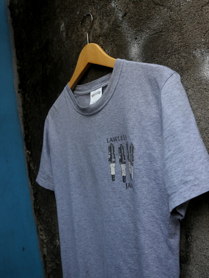 Tshirt Lawless Jakarta Fesyen Pria Pakaian Atasan Di Carousell